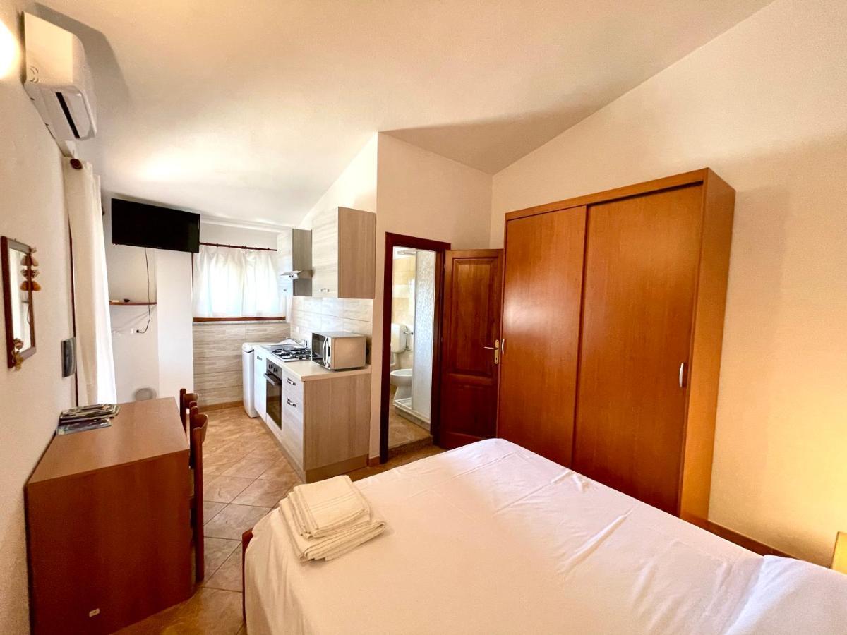 Monolocale Italia Apartment Tergu Exterior photo